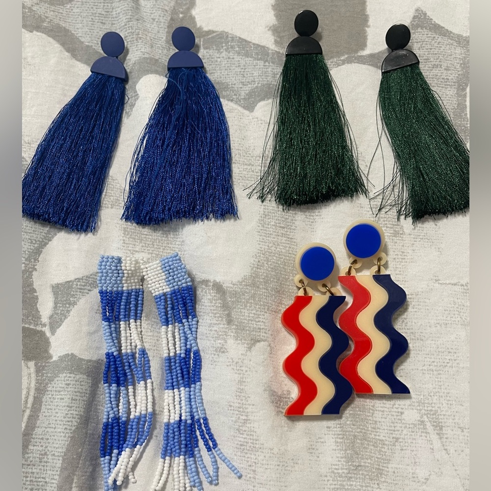 4 pairs of cute dangle earrings